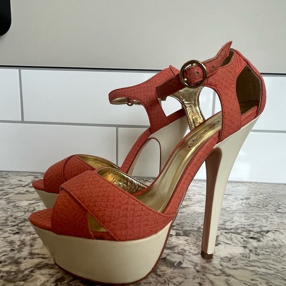 Shoedazzel heels - Picture 2 of 3